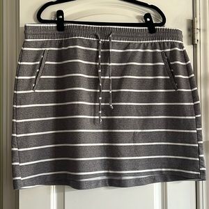 Torrid drawstring skirt size 3